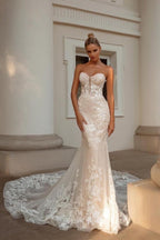Abito da sposa sirena in pizzo senza maniche a cuore nobile