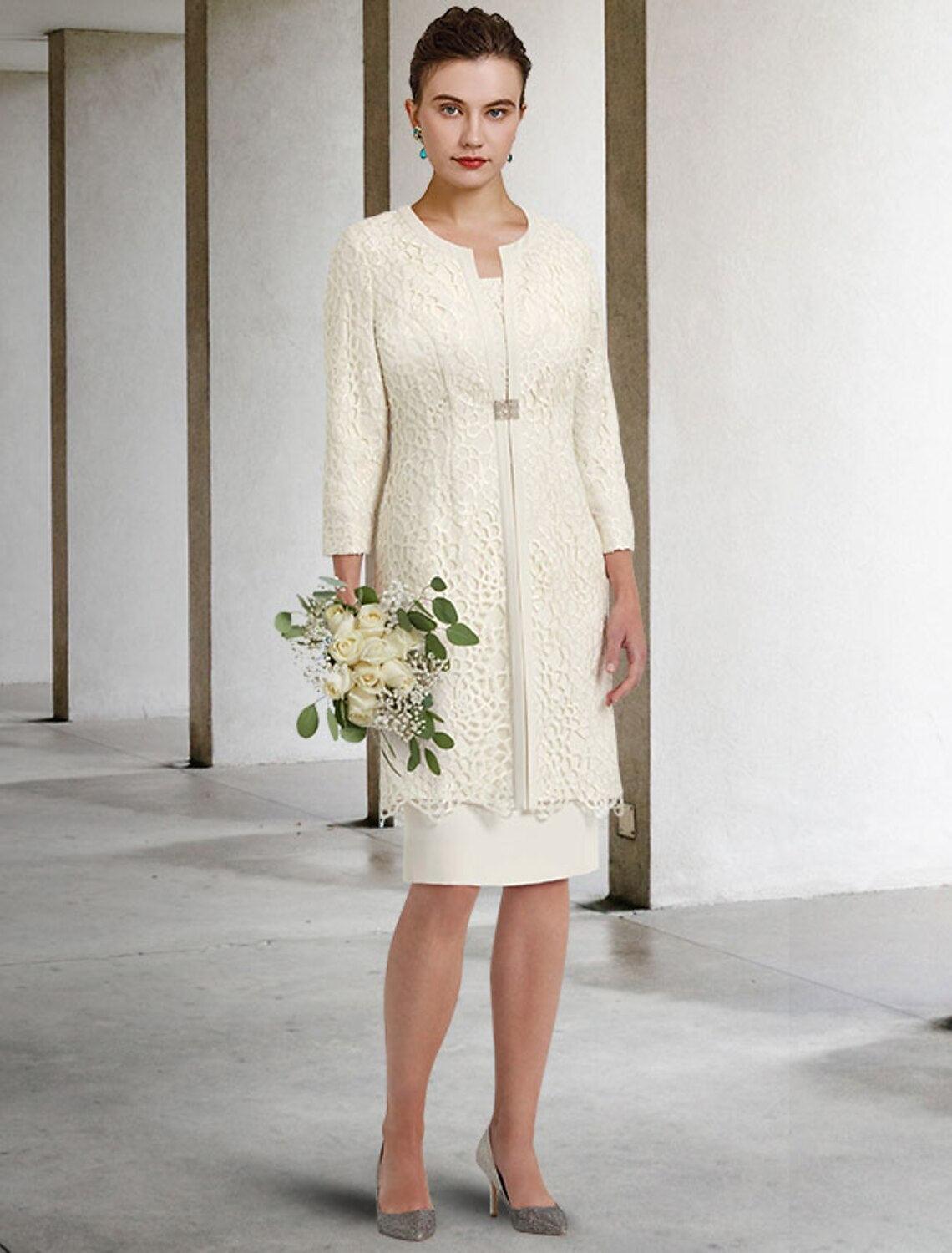 Vestido de mãe da noiva de duas peças com bainha/coluna, elegante, decote em joia, comprimento até ao joelho, renda elástica, chiffon, manga curta, com pregadeira de cristal