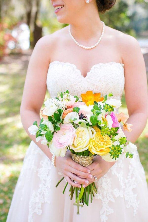 Vestidos de noiva em tule rosa blush com renda e decote em coração, corte A, MW607