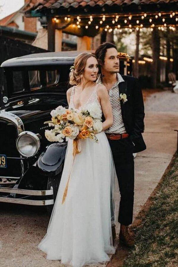 NumberSea Günstiges Tüll A-Linie V-Ausschnitt Rückenfrei Sweep Schleppe Brautkleid mit Perlen, MW429