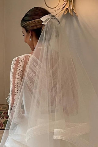 NumberSea Ballkleid mit mehrlagigem Tüll, Spitze, V-Ausschnitt, langen Ärmeln, Brautkleider, MW985