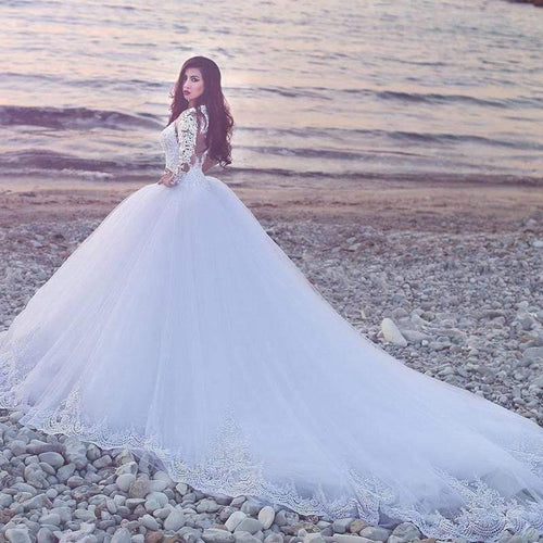 NumberSea Robe de mariée luxueuse en dentelle avec encolure bateau et silhouette princesse, décolleté cœur