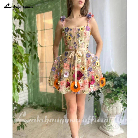 Vestido de festa em renda com saia mini evasé em forma de A, com alças florais 3D, em forma de coração, aplicações coloridas, vestido de noiva 
