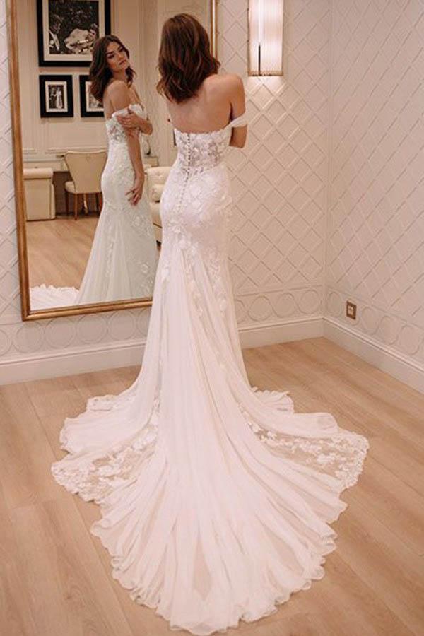 Abito da sposa in chiffon scollato a trapezio con applicazioni di pizzo