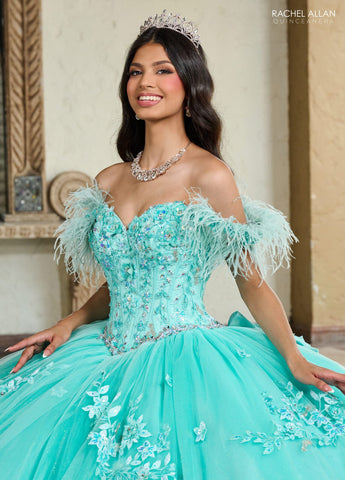 Schulterfreies Quinceanera-Kleid mit Federn von Rachel Allan RQ2186