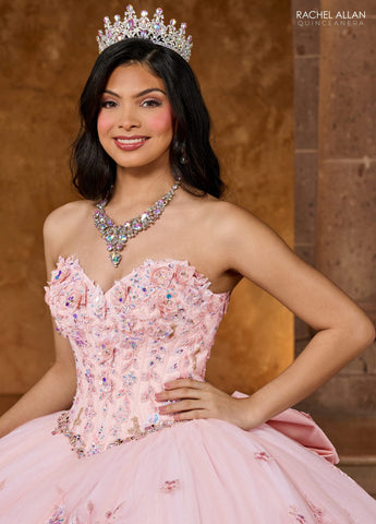 Schulterfreies Quinceanera-Kleid mit Federn von Rachel Allan RQ2186