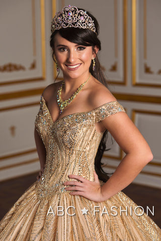 Vestido de quinceanera com glitter e ombros à mostra da House of Wu 26937