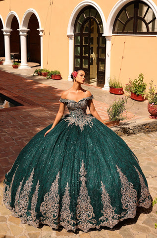 Schulterfreies Quinceanera-Kleid mit Kapuzenmantel von Amarra 54324