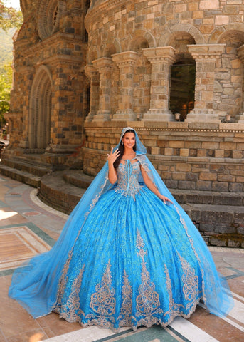 Schulterfreies Quinceanera-Kleid mit Kapuzenmantel von Amarra 54324