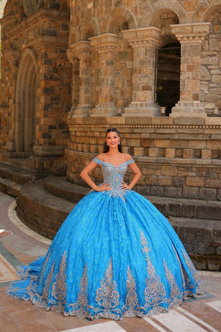 Schulterfreies Quinceanera-Kleid mit Kapuzenmantel von Amarra 54324