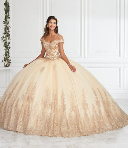 Vestido de quinceanera em renda com ombros à mostra da House of Wu 26951