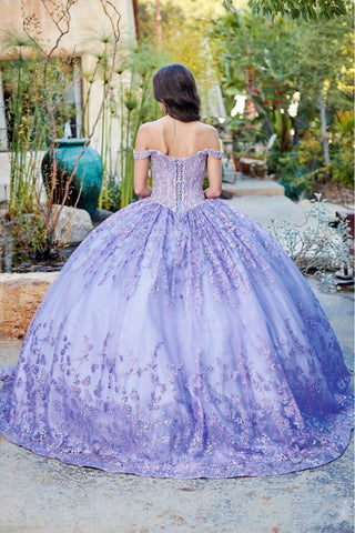 Schulterfreies Ballkleid mit Puffärmeln von Petite Adele PQ1041