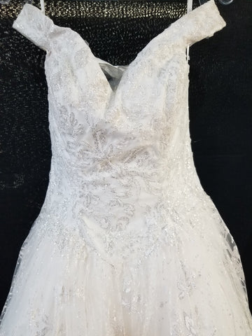 Schulterfreies Quinceanera-Kleid von Fiesta Gowns 56428