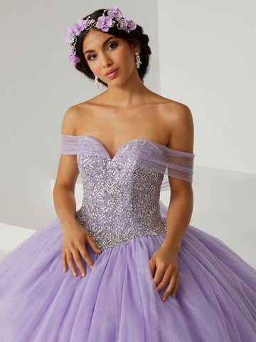 Vestido de quinceanera com decote ombro a ombro da Fiesta Gowns 56431