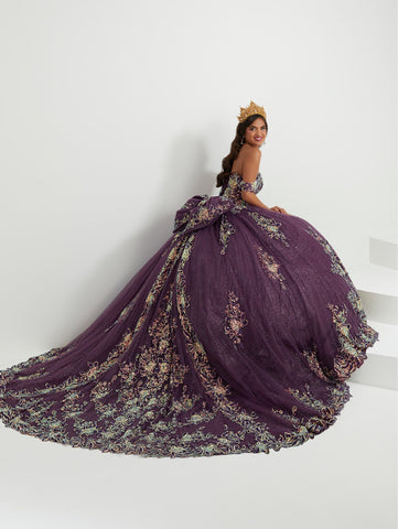 Schulterfreies Quinceanera-Kleid mit Schleppe von House of Wu 26022T