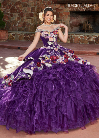 Vestido de quinceanera com folhos e ombros à mostra de Rachel Allan RQ3111