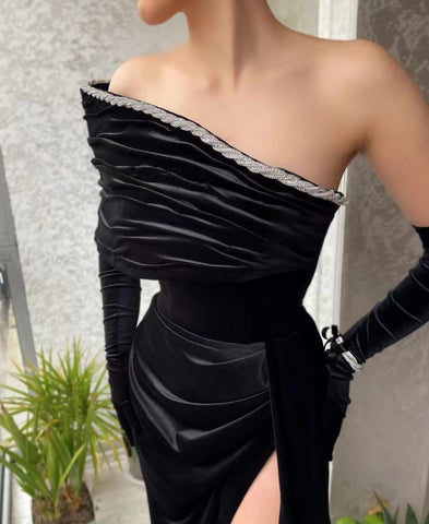 Long Sleeves Mermaid Velvet Off-the-Shoulder Black Satin Prom Dress with Gloves