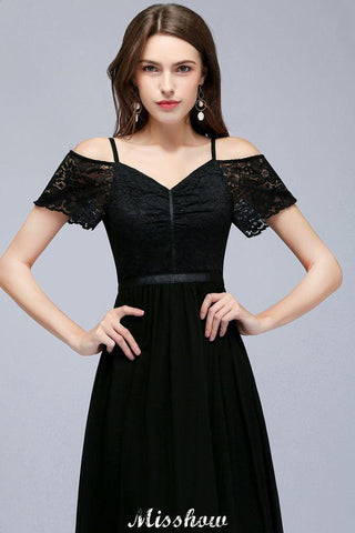 Schulterfreies, ärmelloses, bodenlanges A-Linien-Brautjungfernkleid aus Chiffon und Spitze mit V-Ausschnitt