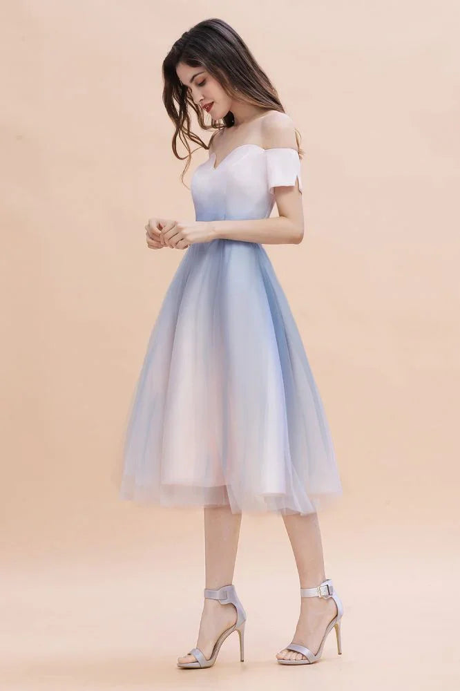 Vestido de Fiesta Mini Alineado con Escote Corazón y Degradado de Hombros Descubiertos