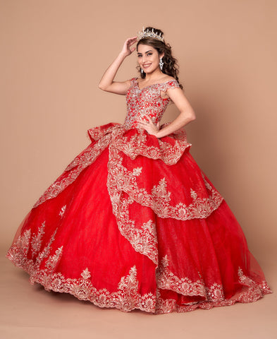 Vestido de baile em camadas com aplicações e ombros à mostra de Calla WB20525