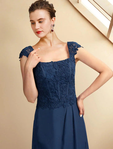 Zweiteiliges A-Linien-Kleid für die Mutter der Braut, Kirche, Übergröße, elegant, hoch und tief, quadratischer Ausschnitt, asymmetrisch, knielang, Chiffon, Spitze, kurze Ärmel, Wickelkleid inklusive Applikationen