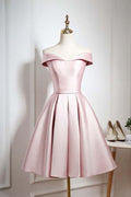 Robe de soirée ou de bal rose nacré sans manches longueur genoux avec volants PD044