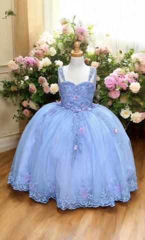 Ärmelloses Ballkleid mit Blumenapplikation von Calla SCL30011