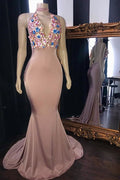 Robe de bal longue sirène avec appliques de fleurs roses, glamour sans manches et décolleté en V