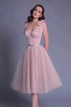 Vestido corto de fiesta rosa adorable y encantador para invitada de boda