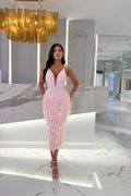 Vestido de noche sirena corto con escote en V, lentejuelas y plumas con abalorios