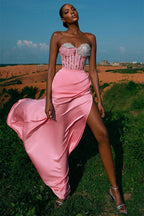 Vestido de noite comprido com decote em coração, sereia, apliques de renda de cetim e racha