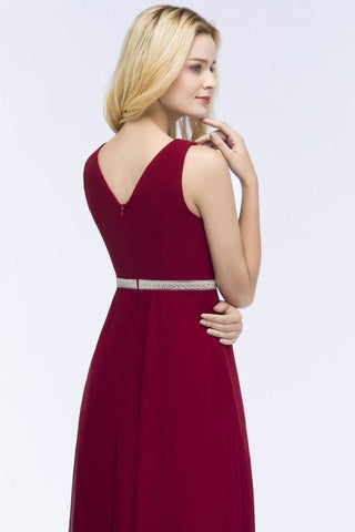 Plus Size A-Linie V-Ausschnitt Langes ärmelloses Chiffon-Brautjungfernkleid mit Rüschen und Perlenbesatz