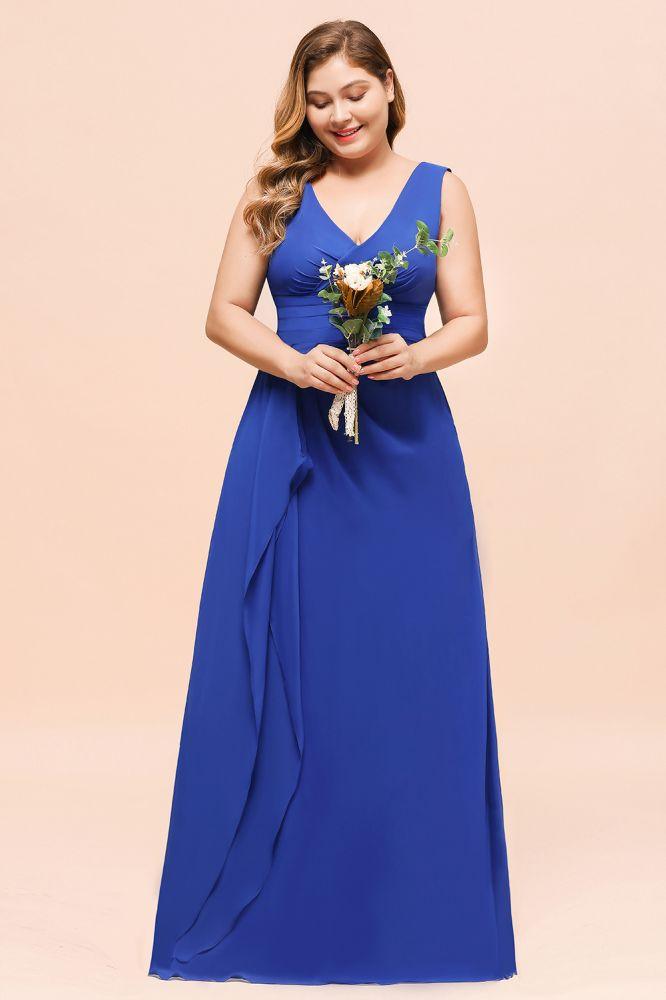 Vestido de dama de honor plus size em chiffon sem mangas azul royal com decote em V e vestido de noiva simples