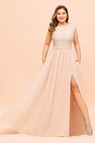 Plus Size Spitze Perlenrosa Brautjungfernkleid Kurze Ärmel Seitlich geschlitztes Hochzeitspartykleid