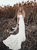 Abito da sposa con scollo a barchetta, maniche corte, applicazioni di pizzo a tromba/sirena e strascico da corte