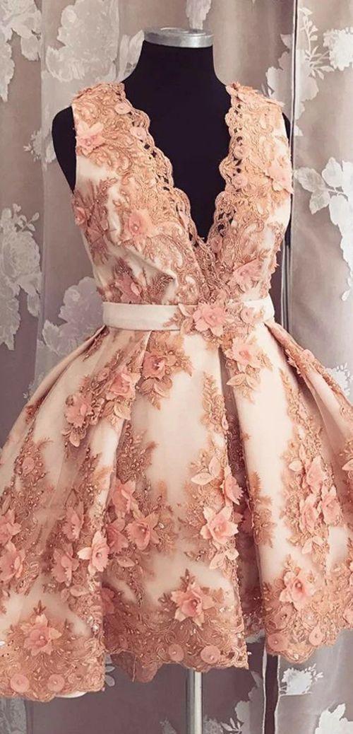 Tüll-A-Linie V-Ausschnitt Ballkleid Ärmelloses Kurzes Ballkleid S23683