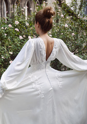 NumberSea Schlichte A-Linie Brautkleider aus weichem Satin, Boho-Spitzenapplikationen, lange Puffärmel, Brautkleid, Vintage-Hochzeitspartykleider 2021