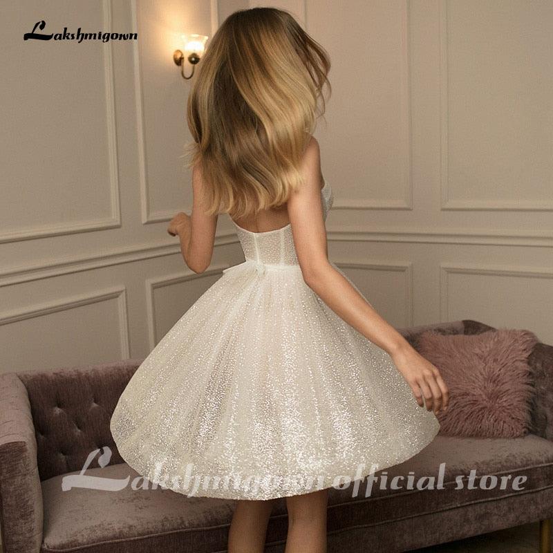 Vestidos de noiva curtos NumberSea brilhantes e com decote em coração 2021, sem mangas, ilusão, corte A, vintage, com glitter, vestidos de noiva, Lakshmigown