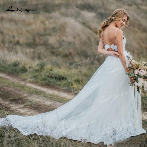 NumberSea Zweiteiliges Tüll-A-Linien-Boho-Brautkleid mit V-Ausschnitt, Spaghettiträgern, rückenfrei, ärmellos, Kapellenschleppe, Brautkleider, Applikationen, Falten