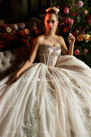 Quinceanera-Kleid mit Puffärmeln und Korsett von Ragazza EV05-605