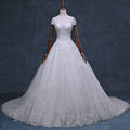 Abito da Sposa Sfarzoso Spalle Scoperte Manica Corta con Applicazioni di Pizzo, Perline e Scintillii, Ball Gonna con Coda Cattedrale, DB091