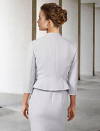 Vestido de mãe da noiva de duas peças, bainha/coluna, elegante, com decote em joia, comprimento até ao joelho, chiffon, renda, manga curta, casaco curto com aplicações