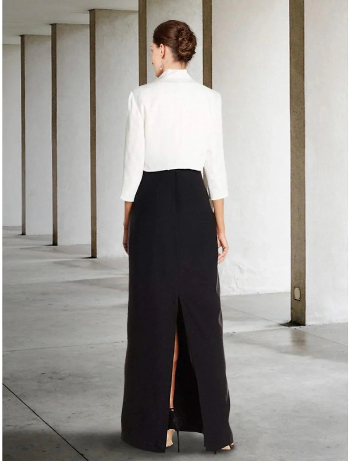 Vestido de mãe da noiva de duas peças, estilo coluna, elegante, preto, para convidadas de casamento, decote em V, comprimento até ao tornozelo, chiffon elástico, manga curta, com lantejoulas, racha frontal, franzido