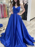 Vestido de Gala Largo en Azul Real con Escote en V y Espalda Descubierta de Satin en Línea A