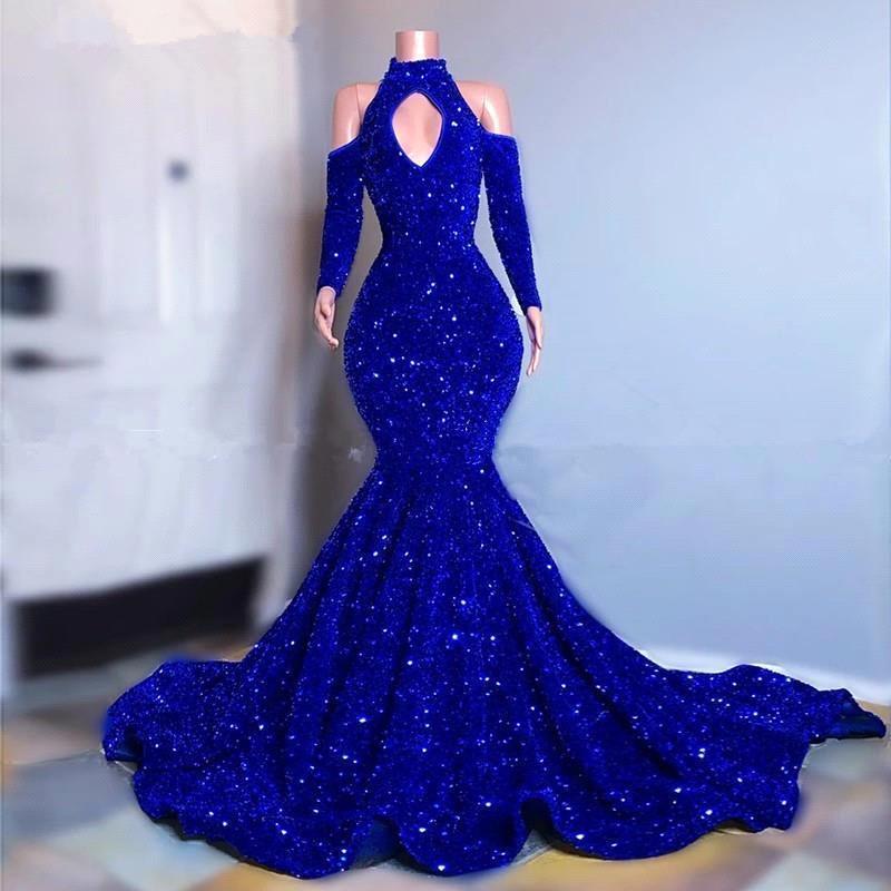 Vestido de noite azul royal com mangas compridas, estilo sereia, gola alta e lantejoulas