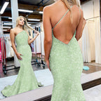 Vestido de festa comprido azul royal com um ombro só e lantejoulas, sereia, costas abertas