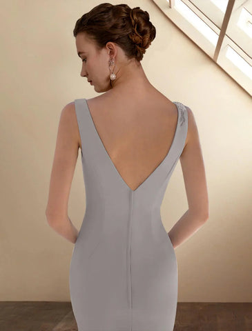 Meerjungfrau/Trompete Kleid für die Brautmutter, elegant, mit Rundhalsausschnitt, Sweep/Pinselzug, ärmelloses Stretch-Chiffon, kurzes Jackenkleid mit Applikationen
