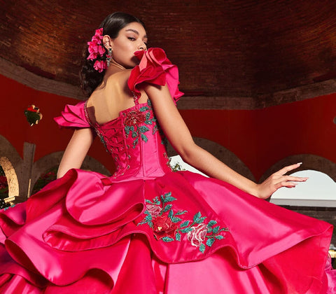 Charro Quinceanera-Kleid mit Rüschen und Blumenmuster von Ragazza M44-144