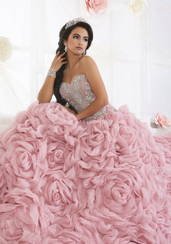 Vestido de festa de quinze anos sem alças com folhos da House of Wu 26800