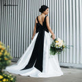 Robe de mariée à traîne en satin noir et blanc NumberSea